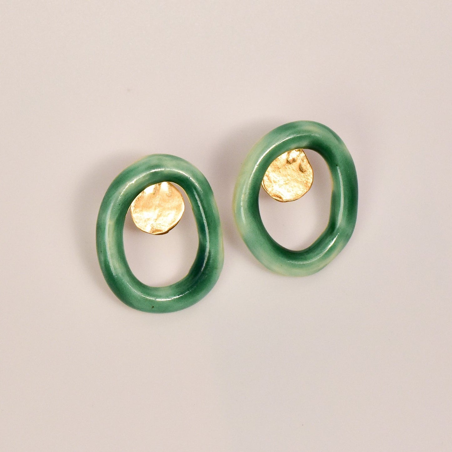 nature's embrace porcelain earring round stud